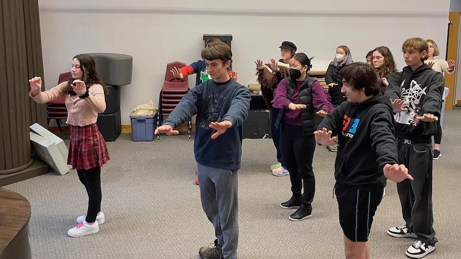 The Triangle Exercise in 10th Grade Theatre class