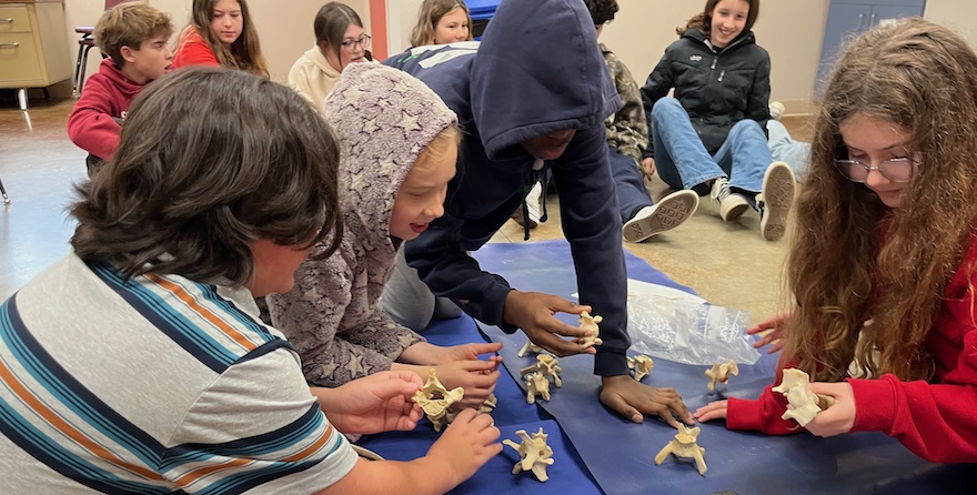 Middle School students in Marine Biology class